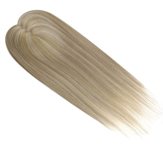 Hair Topper designed for thin hair, featuring virgin human hair and a silk base that ensures comfort and a natural look throughout the day.